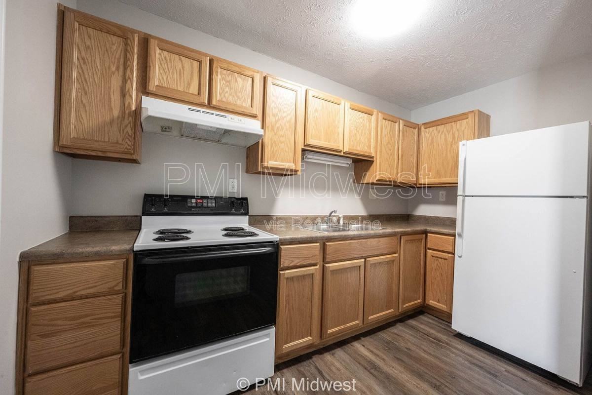 1702 W Michigan St #4 - Photo 5 of 10