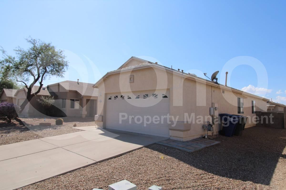 3118 S Foster Dr - Photo 2 of 10