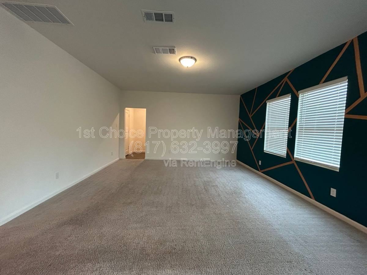 5612 Cookstown Ln - Photo 3 of 10