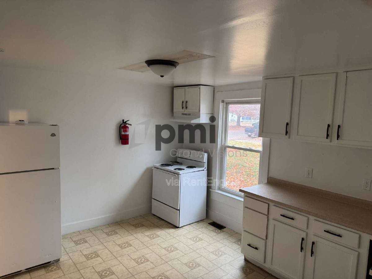 2035 E William St #2 - Photo 3 of 10