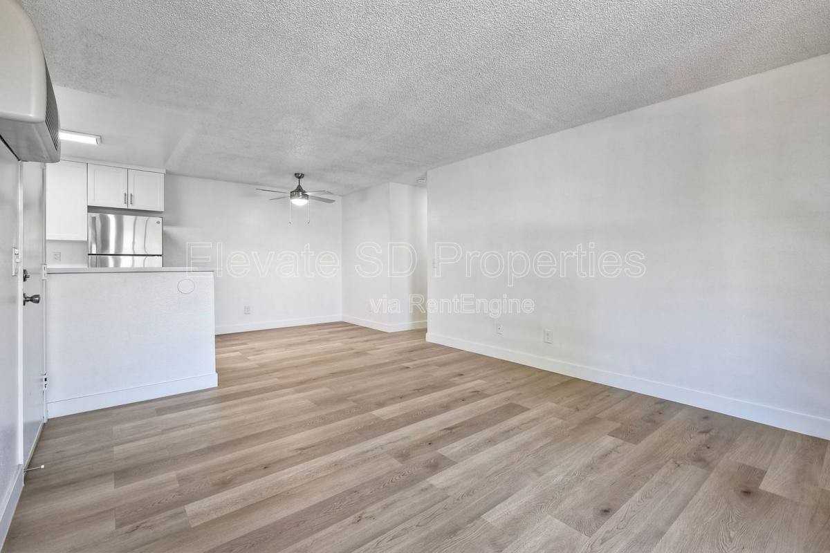 9352 Creekside Ct #30 - Photo 2 of 10