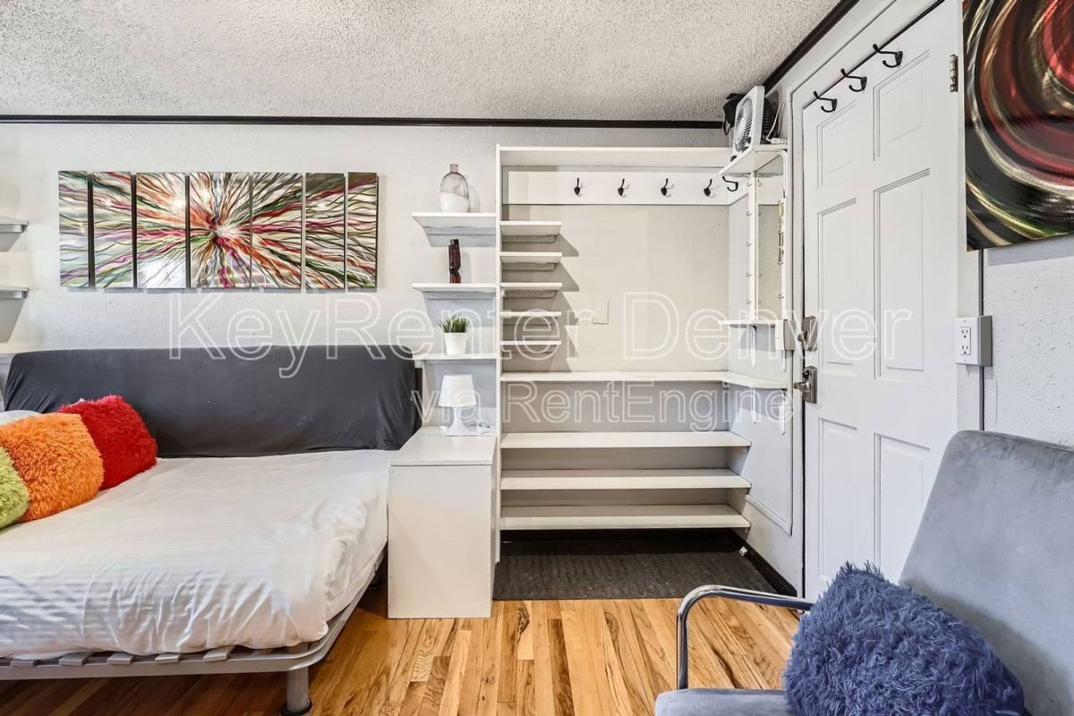 2482 W Caithness Pl #14 - Photo 4 of 10