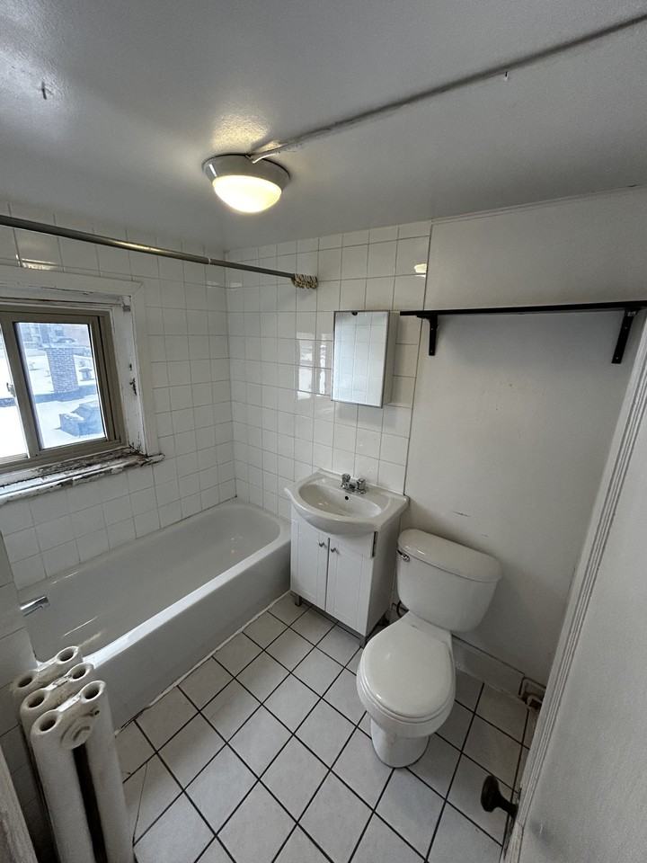 Atwater Ave & Blvd. De Maisonneuve Ouest - Photo 5 of 10