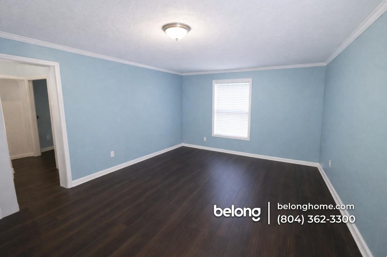 2900 Rolling Hill Rd - Photo 2 of 12