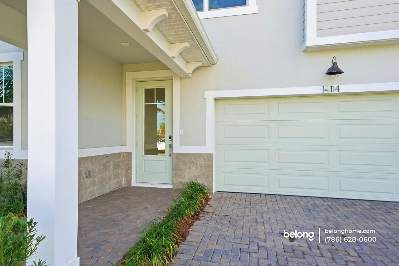 14114 Sw Surina St - Photo 4 of 44