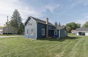 featured image of 404 Ellison St