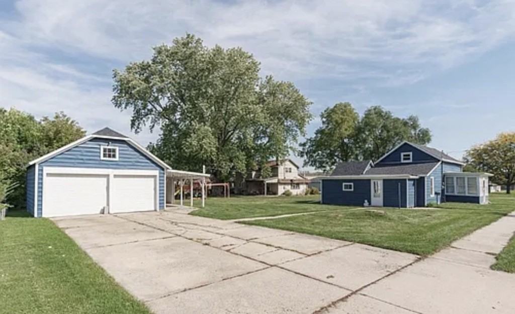 404 Ellison St - Photo 2 of 7