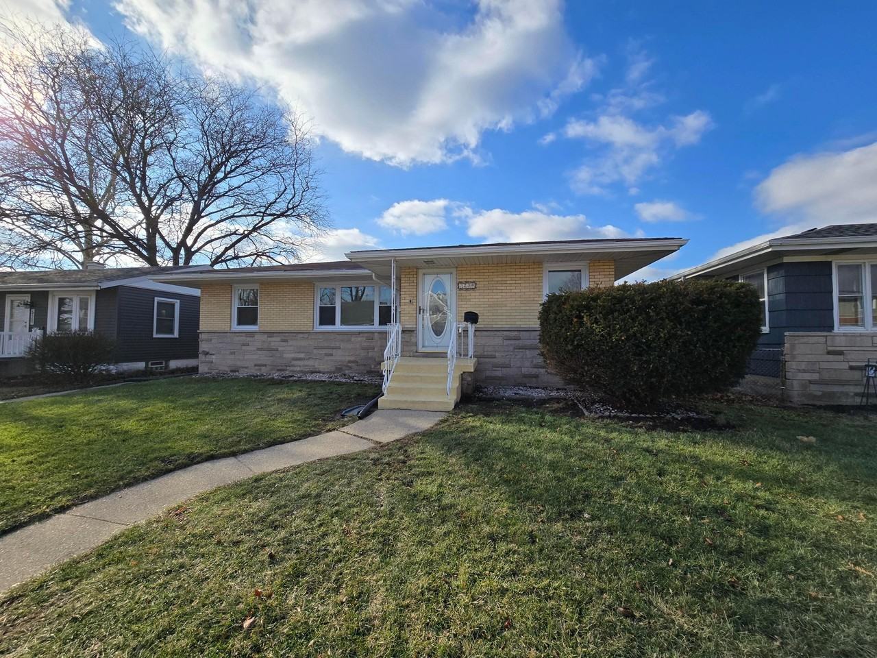 7230 Beech Ave - Photo 3 of 42