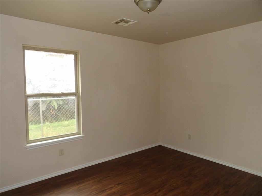 804 N Evans Ave - Photo 6 of 12