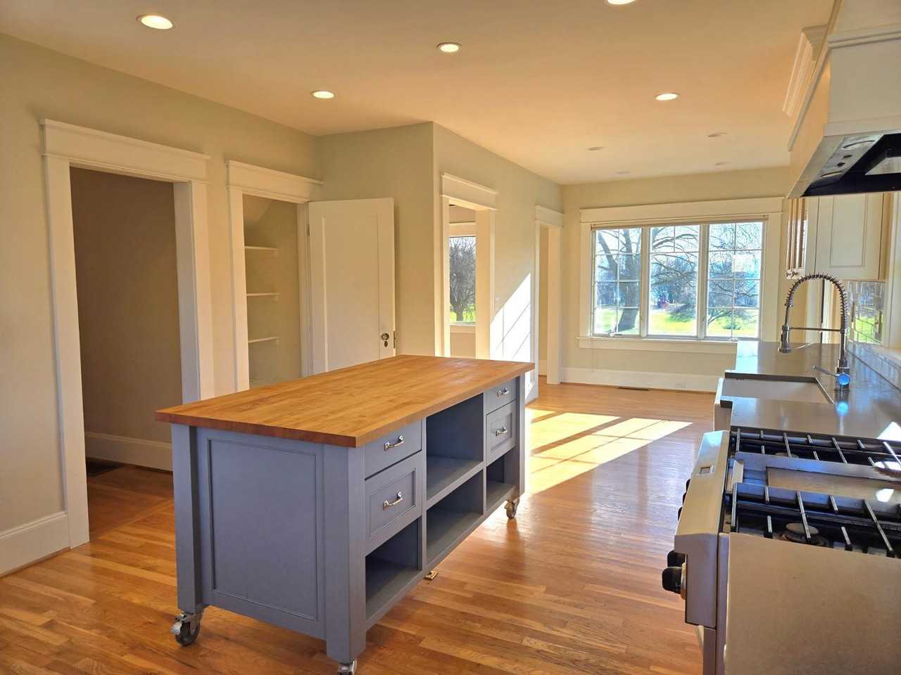 3705 N Longview Ave #A - Photo 3 of 9