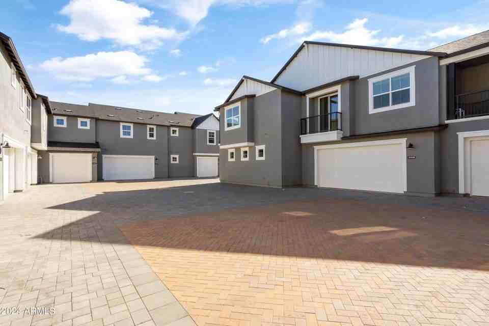 11300 N Casa Dega Dr - Photo 3 of 33