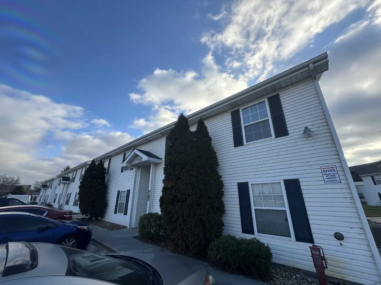 108 Davis Ave - Photo 3 of 28