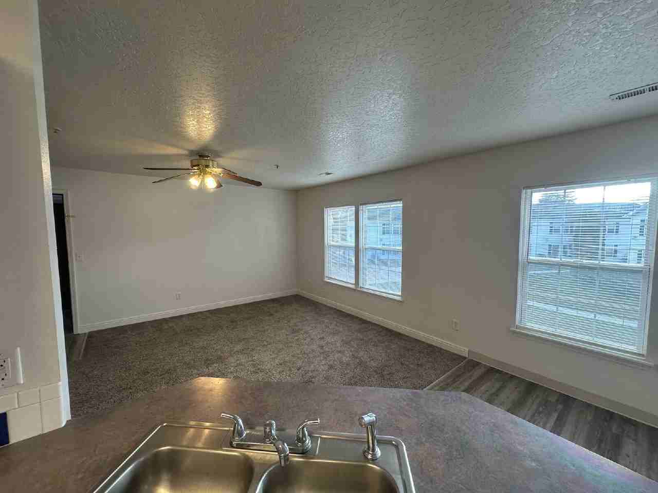 108 Davis Ave - Photo 5 of 28