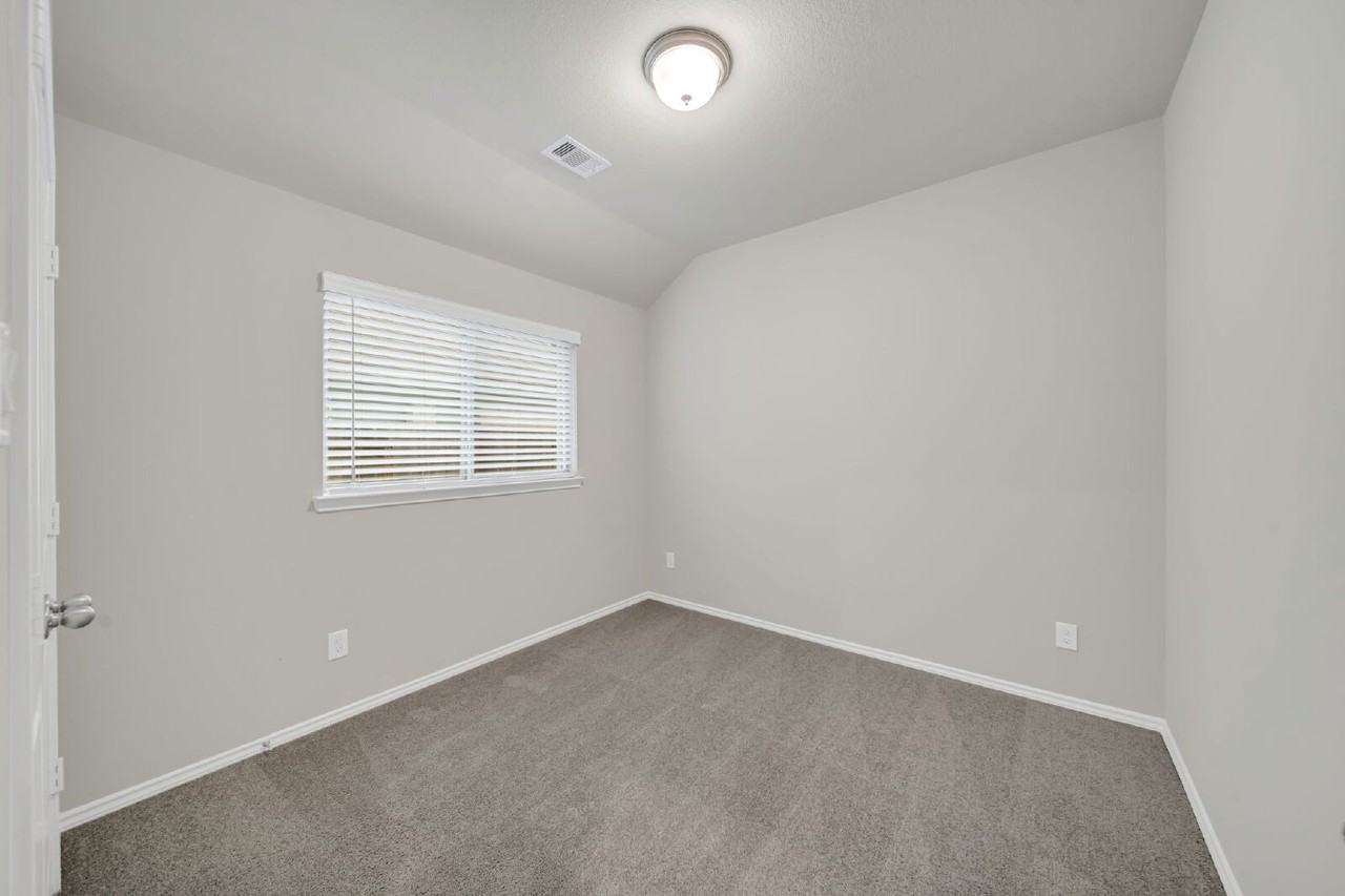 31619 Madrone Berry Court - Photo 7 of 29