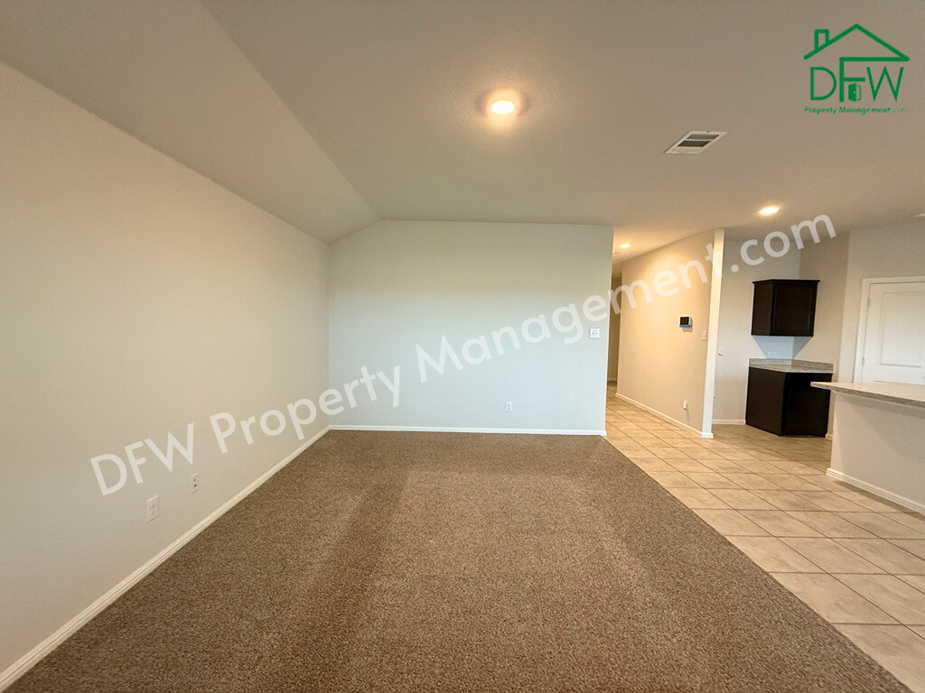 10530 Fort Cibolo Trl - Photo 7 of 40