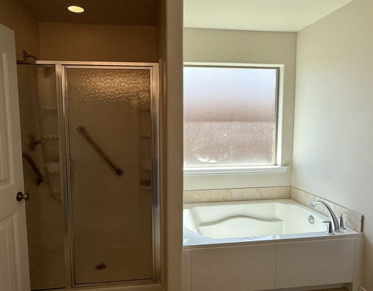 7046 95th St - Photo 7 of 11