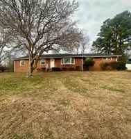 featured image of 141 Lake Terrace Dr