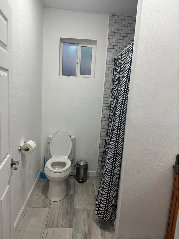 2336 S Park Ave - Photo 6 of 8