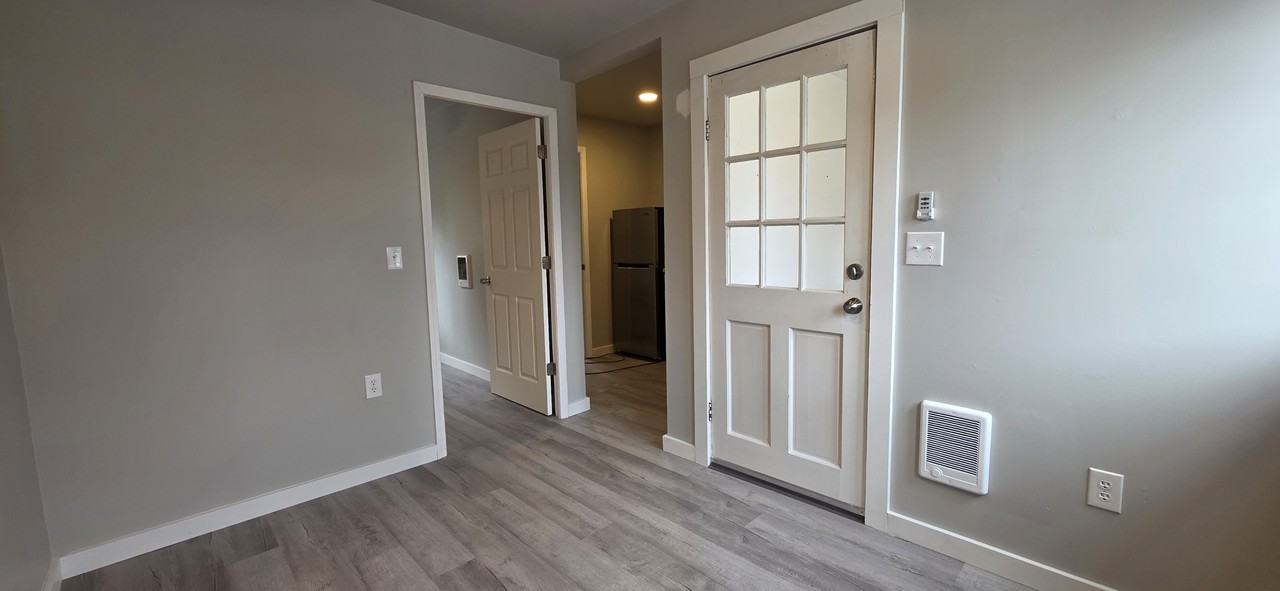 470 Mink Pl #8 - Photo 2 of 13