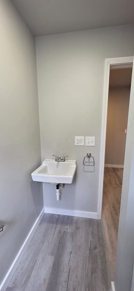 470 Mink Pl #8 - Photo 7 of 13