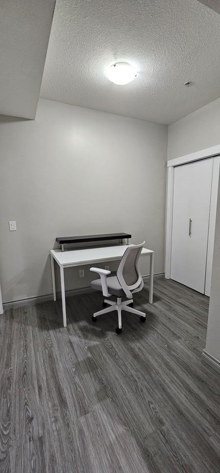 1010 Centre Avenue Northeast - Photo 6 of 14