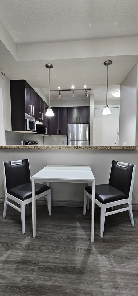 1010 Centre Avenue Northeast - Photo 7 of 14