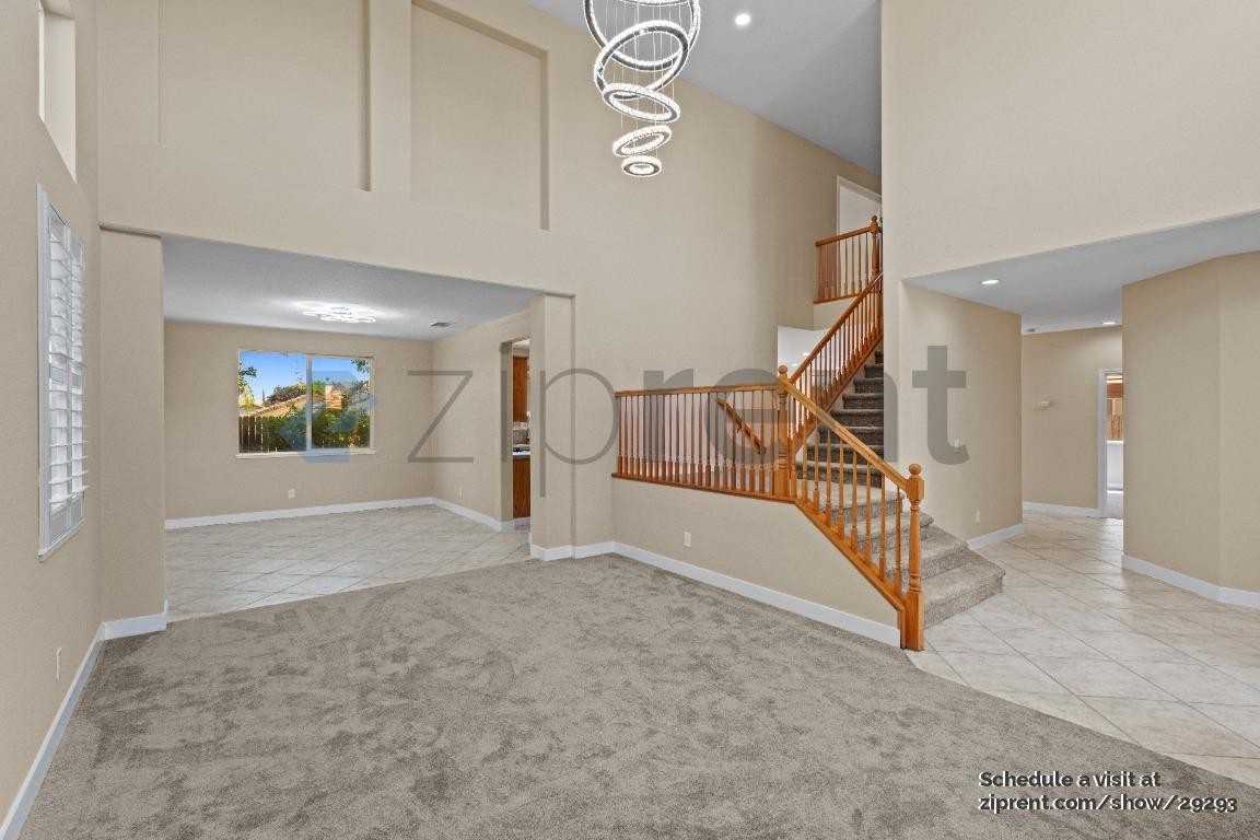 5361 Mojave Way - Photo 5 of 40