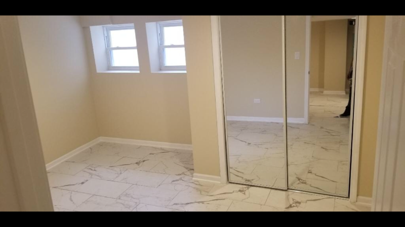 6015 N Claremont Ave - Photo 2 of 4