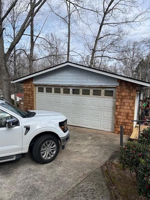 1260 Blanton St - Photo 2 of 2