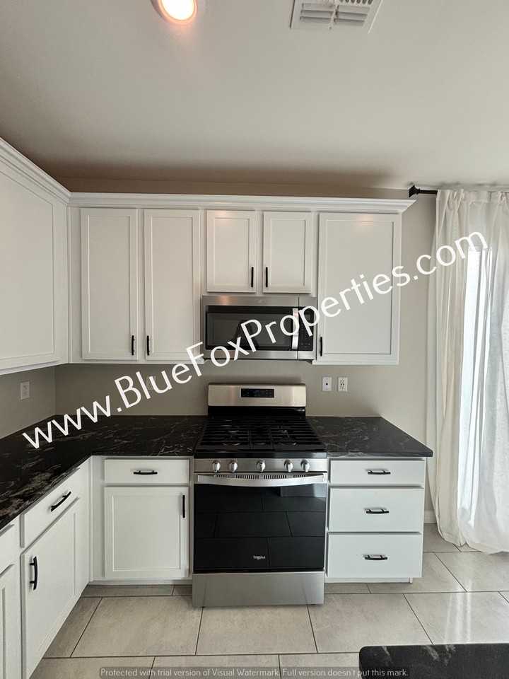 1048 E Descent St - Photo 7 of 23