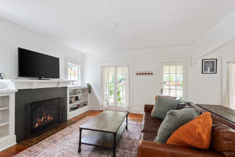 4421 Se Division St - Photo 7 of 20