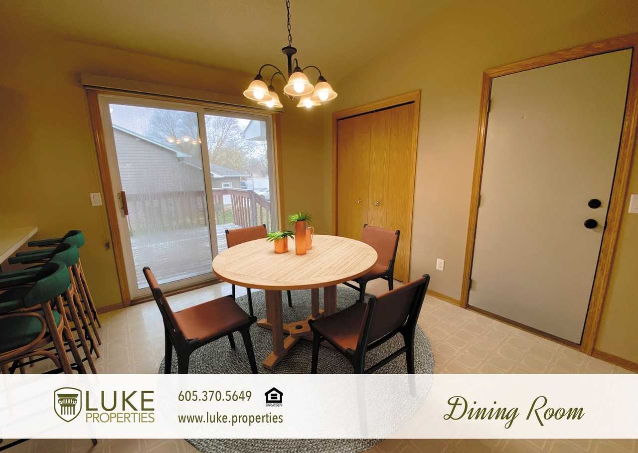 2104 S Cambridge Ave - Photo 5 of 23