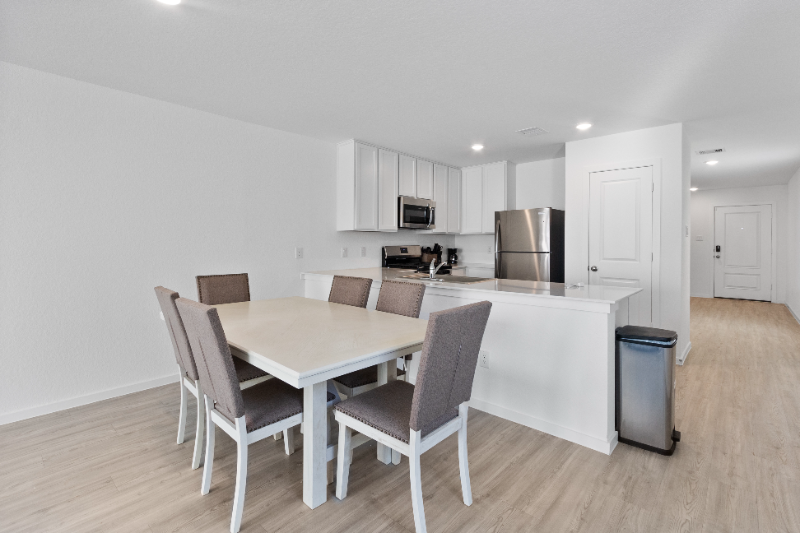 21015 Newberry Grove Ln - Photo 4 of 5