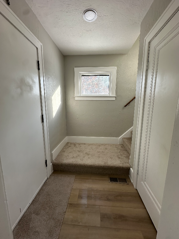 28455 Melvin St - Photo 4 of 20