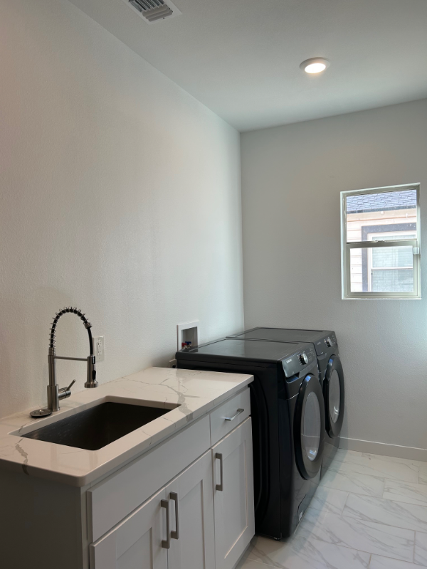 3604 28th St - Photo 2 of 9