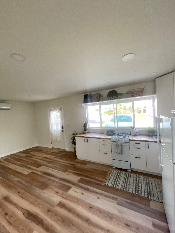 942 Ruby Dr #B - Photo 2 of 10