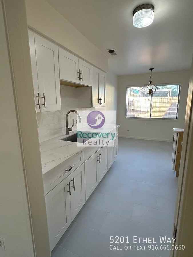 5201 Ethel Way - Photo 7 of 13