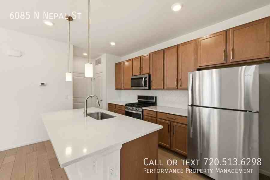 6085 N Nepal St - Photo 4 of 26