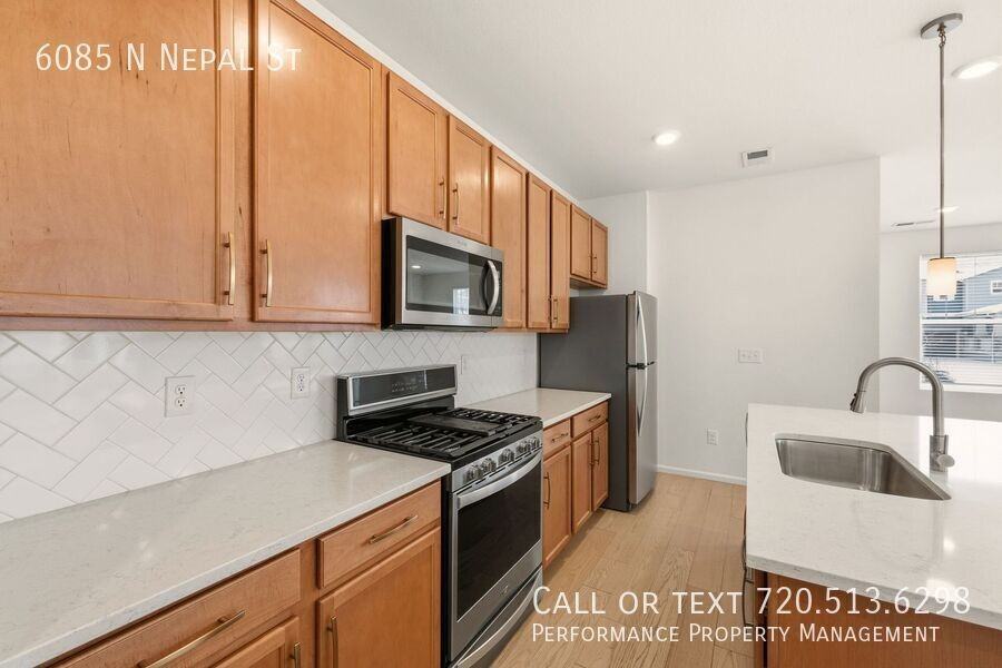 6085 N Nepal St - Photo 6 of 26