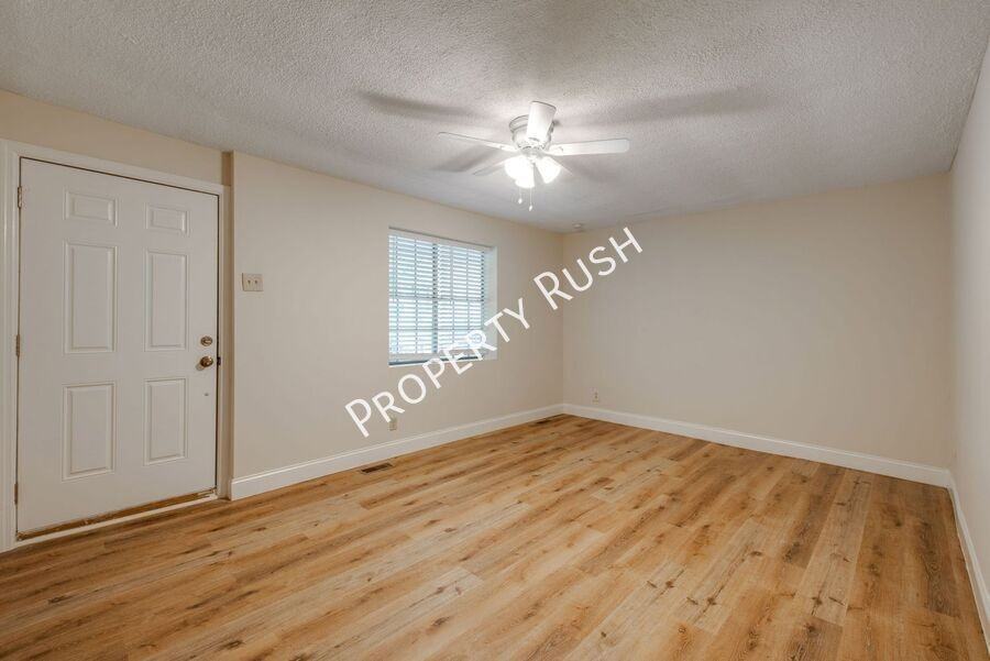 91 Circle Dr #B - Photo 4 of 24