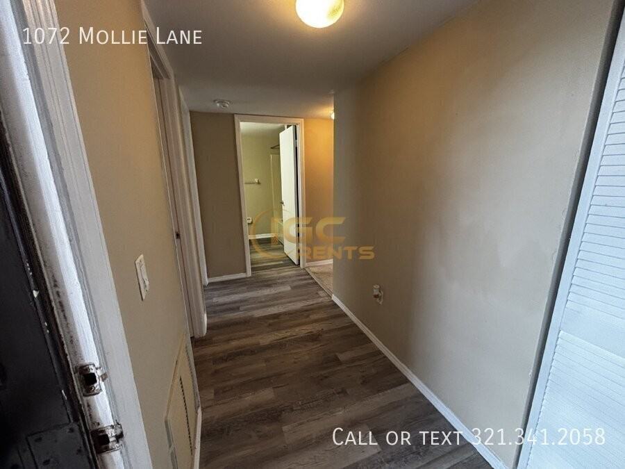 1072 Mollie Ln - Photo 2 of 13
