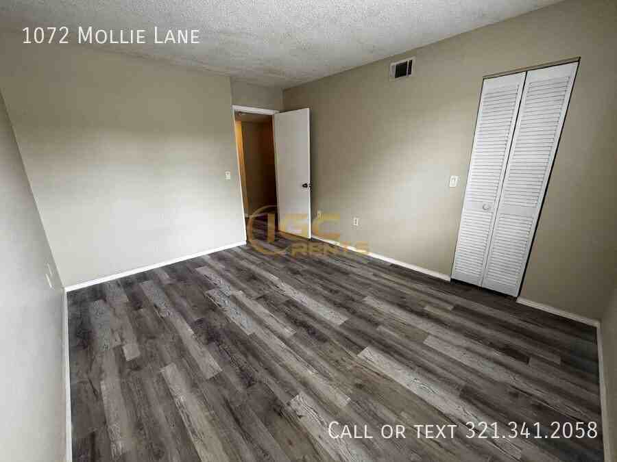 1072 Mollie Ln - Photo 3 of 13
