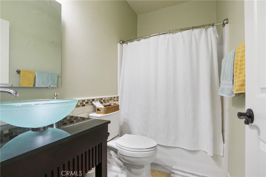 1094 S Saint Tropez Ave #1094 - Photo 5 of 15