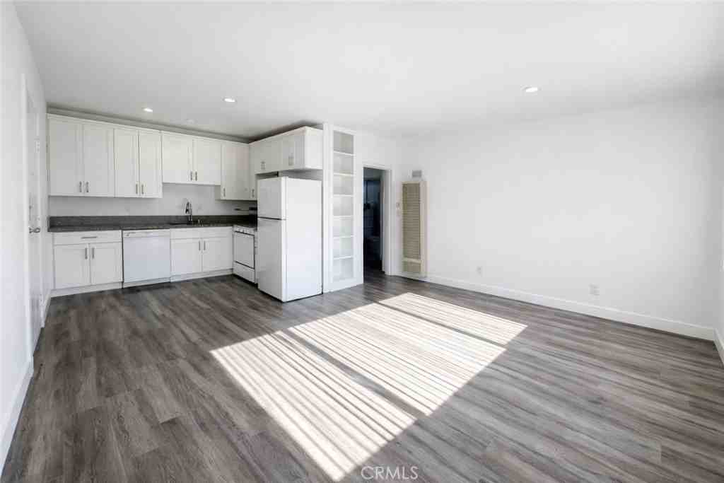 210 N Cordova St #210J