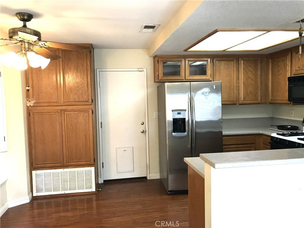 23801 Sierra Oak Dr #23801 - Photo 6 of 8