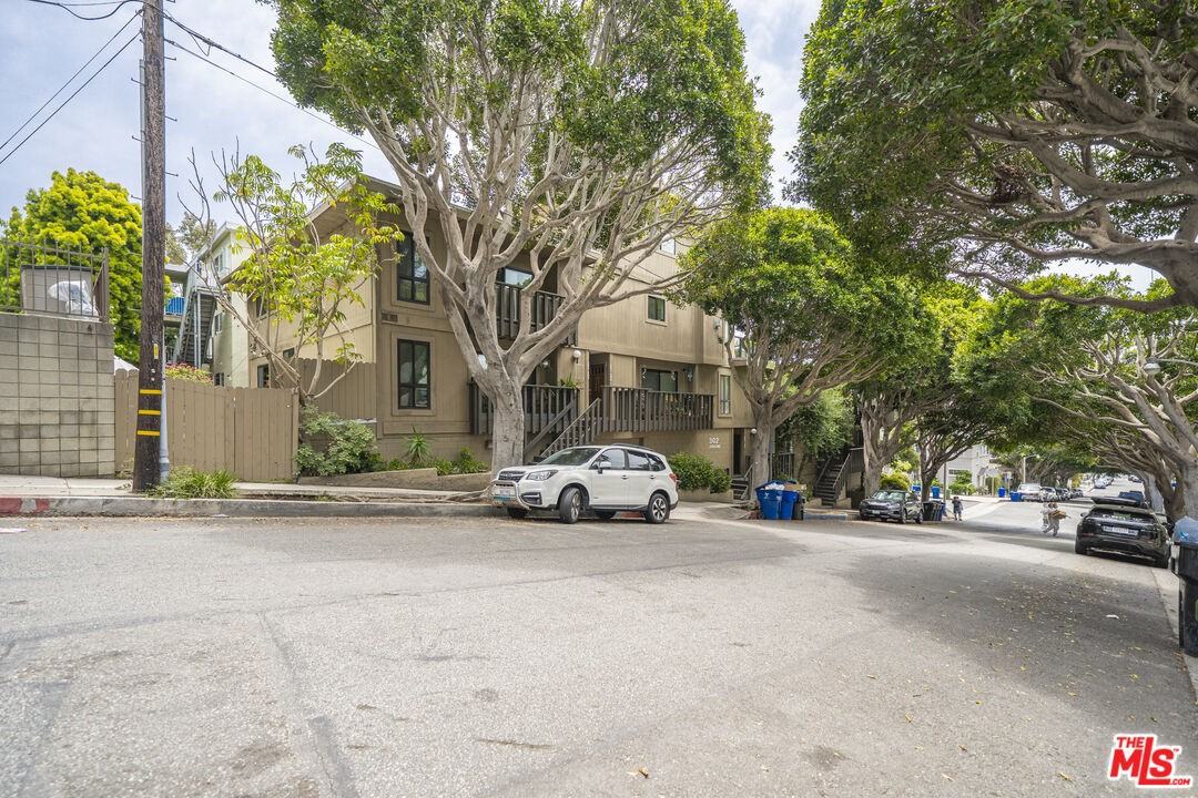 302 Ashland Ave #302-101 - Photo 3 of 33