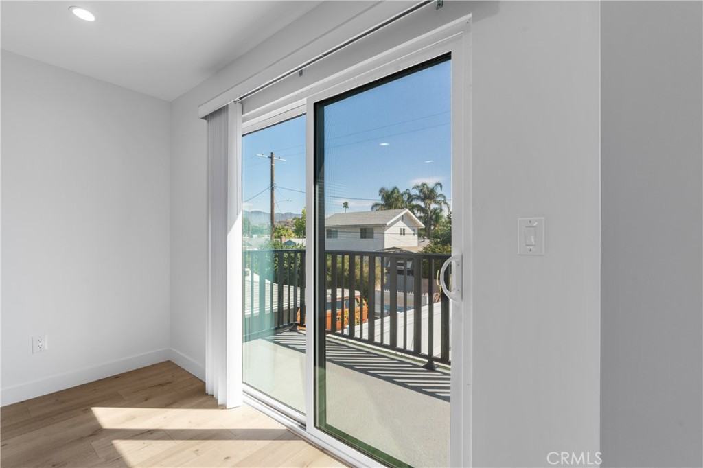 11140 Woodley Ave #111401-2 - Photo 3 of 20