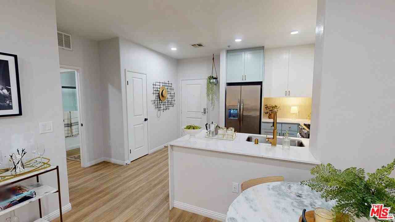 1901 N Buena Vista St #1901-3305 - Photo 2 of 6