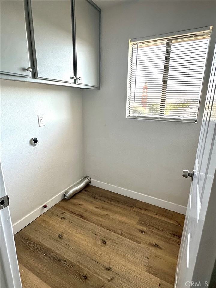 609 S Meyler St #609 - Photo 3 of 17