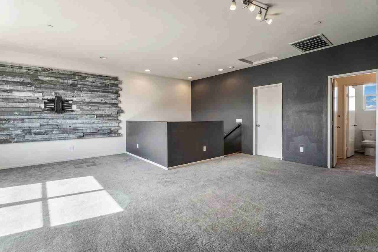 1520 Santa Carolina Rd